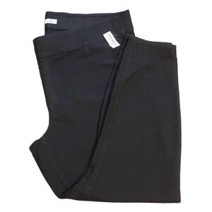 Old Navy Plus Size Pull On Mid Rise "Wow"  Black Jeans. Size 28 Long.NWT.